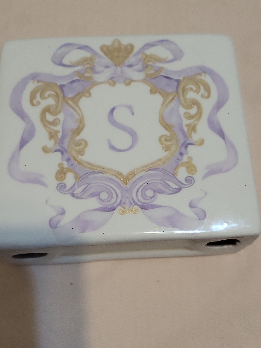 'S' Monogram Decor - Picture 2 of 6
